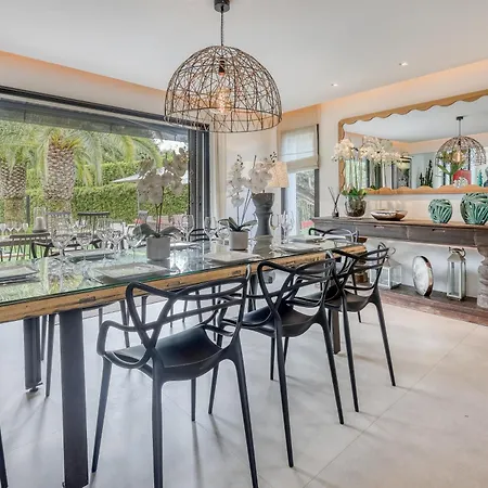 Modern 5 Minutes From Place Des Lices Saint-Tropez